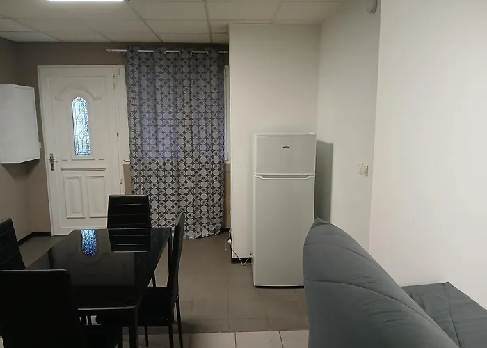 Familial Avec Terrasse, Proche De Metz شقة